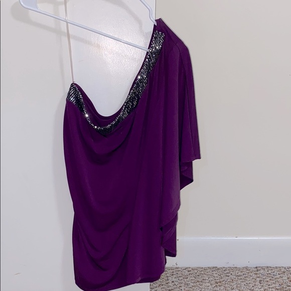 Single sleeved fitted sequin top - Picture 1 of 6